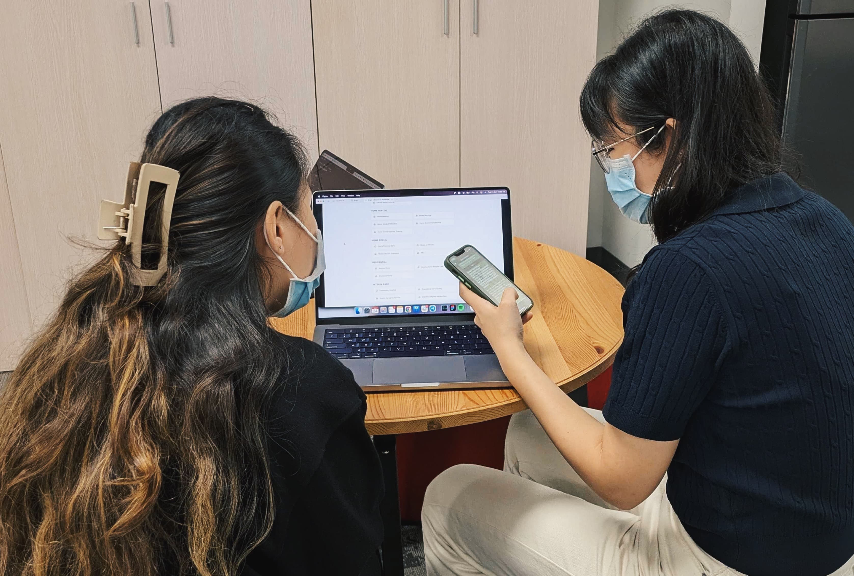 Medical social worker testing Bright