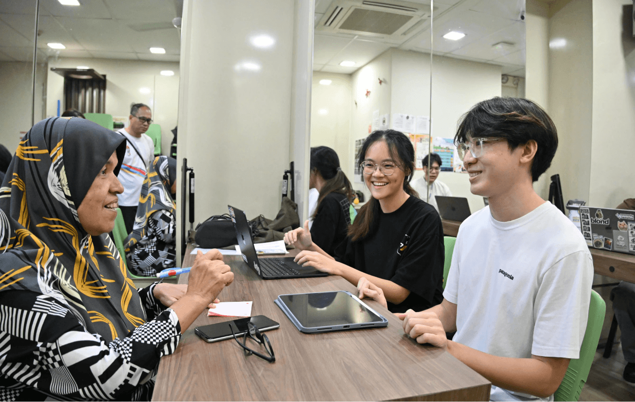 a citizen speaking with a public officer