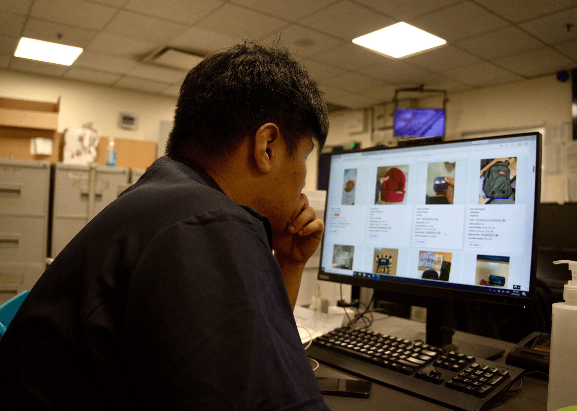 Person using FindX app